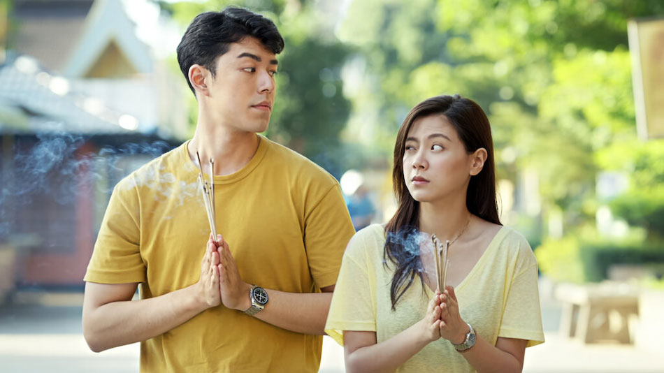Jalan cerita sinopsis review film Friend Zone film komedi romantis Thailand Naphat Siangsomboon dan Pimchanok Luevisadpaibul. Film romcom lucu haru Netflix