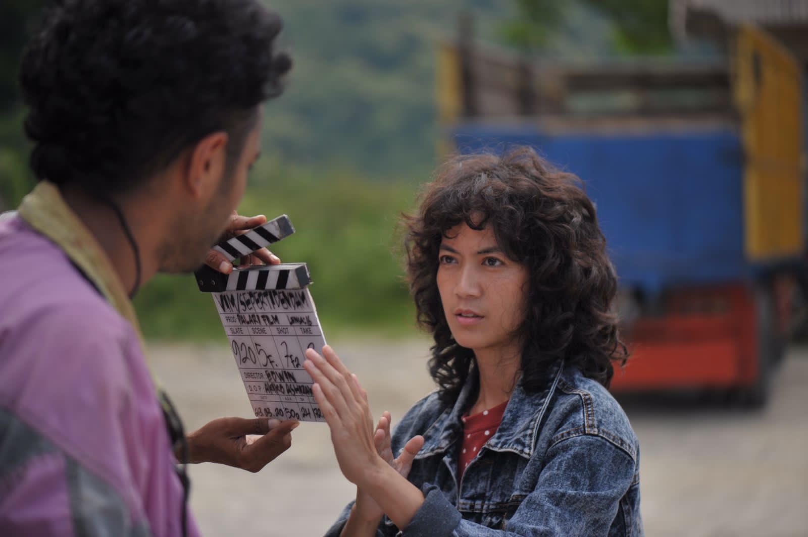 Review Film Seperti Dendam, Rindu Harus Dibayar Tuntas (2021)