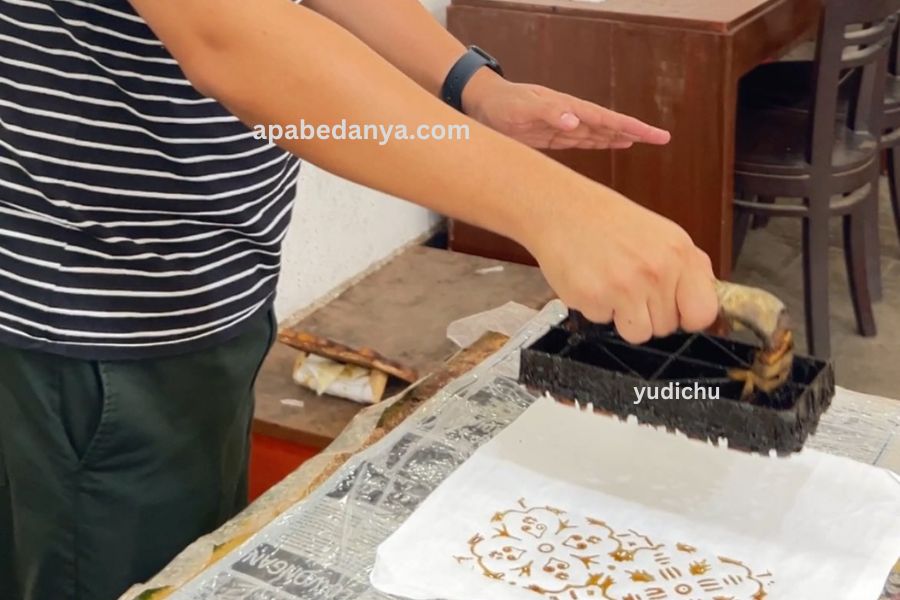 Belajar Membatik di Museum Batik Pekalongan Jawa Tengah