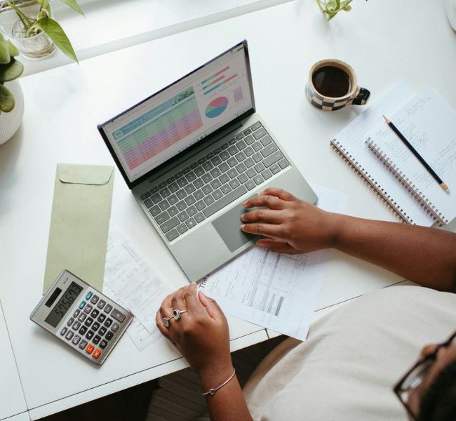 7 Strategi Bertahan di Tengah Persaingan Pasar yang Ketat: Kunci Sukses Bisnis Masa Kini