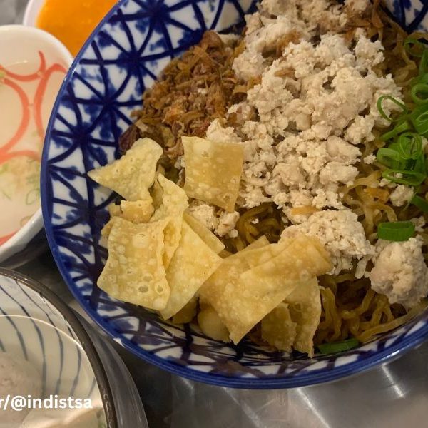 Apa Bedanya Mie Ayam dengan Bakmie