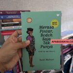 Review Buku Merasa Pintar Bodoh Saja Tak Punya karya Rusdi Mathari
